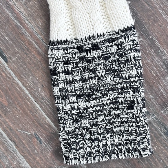 Almost Famous Black and White Open Front Mixed Design Cardigan - Picture 8 of 9